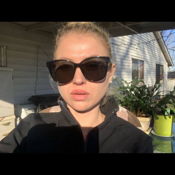 NEW - YSL sunglasses $185 - Picture 8 of 15